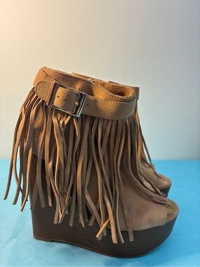 BCBG GENERATION Fringe Suede Wedge Peep-toe Booties Size 6